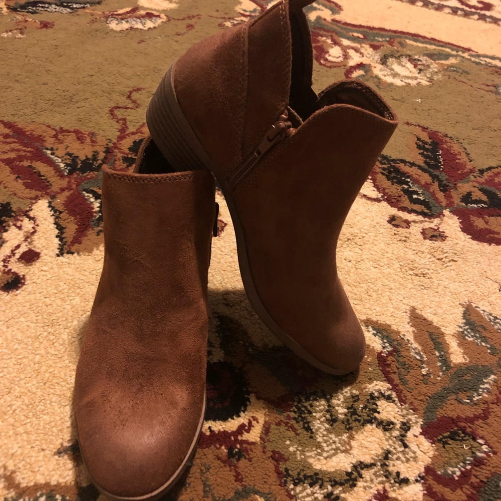 Ankle boots